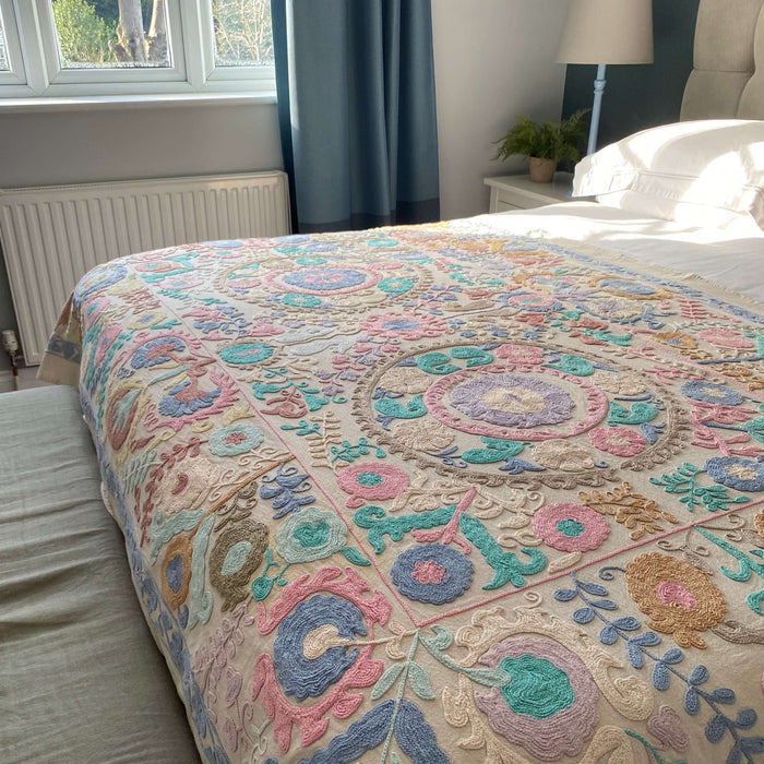 Pastel Cotton Suzani  Throw Bedspread 145 x 200 cm (XN0002)