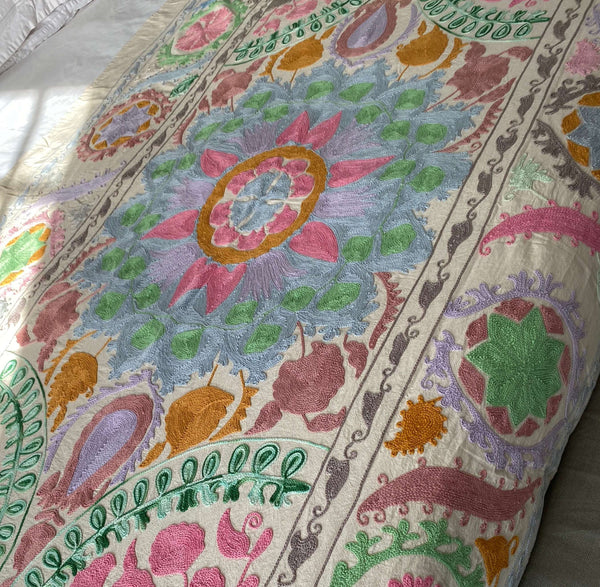 Pastel Cotton Suzani  Throw Bedspread 145 x 200 cm (XN0006)