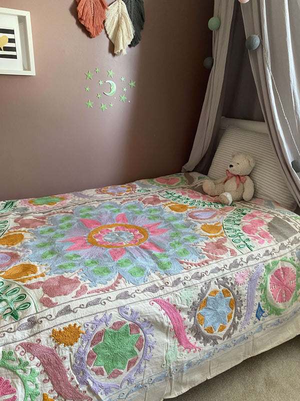 Pastel Cotton Suzani  Throw Bedspread 145 x 200 cm (XN0006)