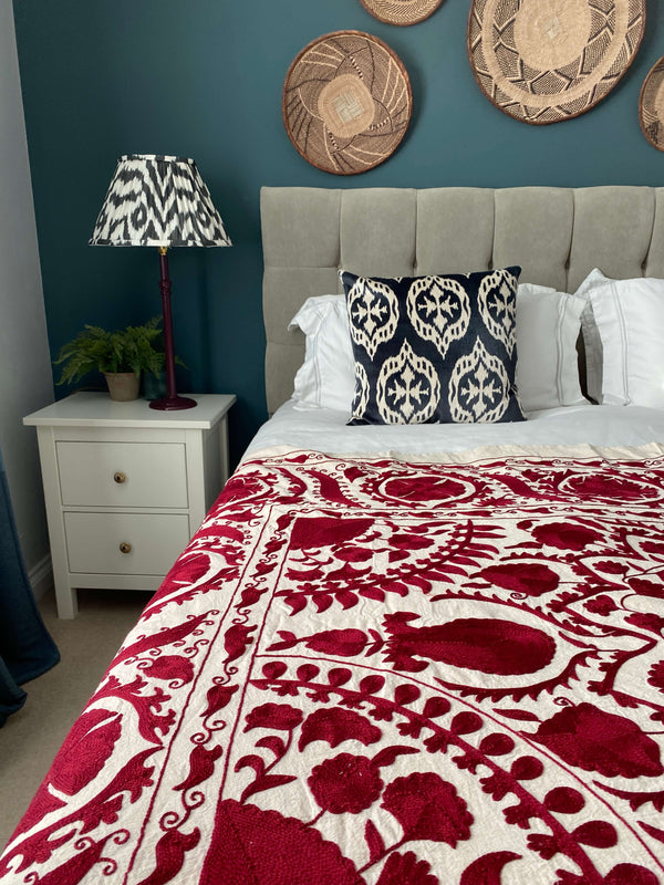 Red Cotton Suzani  Throw Bedspread 145 x 200 cm (XN00011)