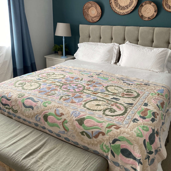Pastel Cotton Suzani  Throw Bedspread 145 x 200 cm (XN00021)