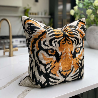 Tiger Ikat Velvet cushion cover - 50 x 50 cm