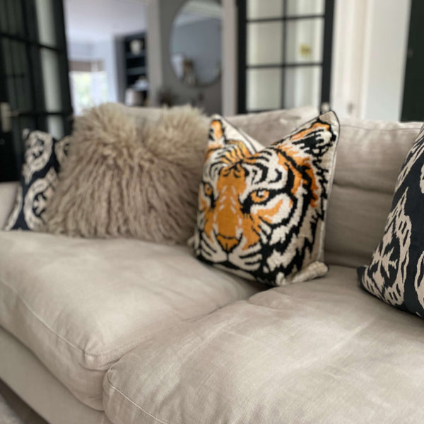 Tiger Ikat Velvet cushion cover - 50 x 50 cm