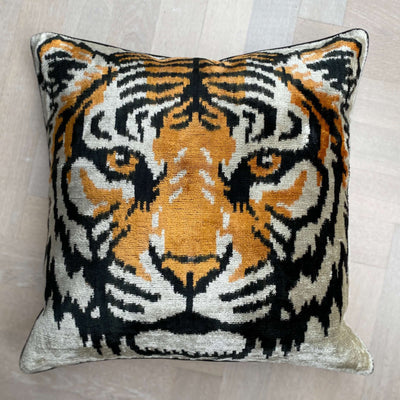 Tiger Ikat Velvet cushion cover - 50 x 50 cm