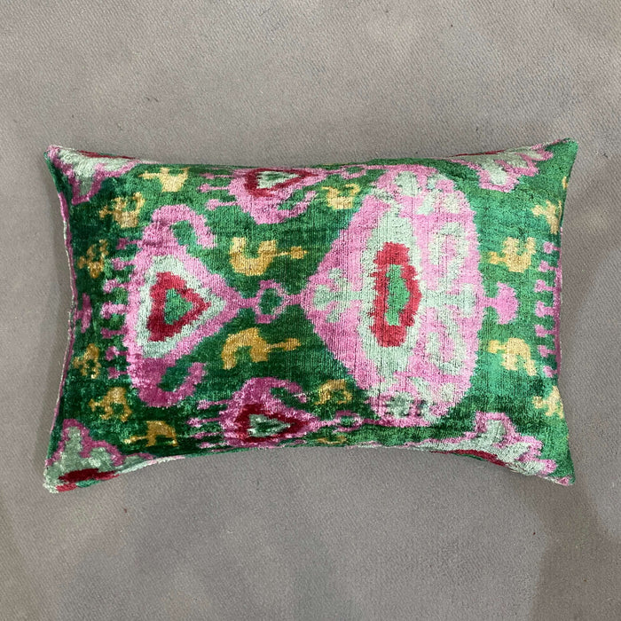 Velvet cushion cover - Green and Pink - 40 x 60 cm