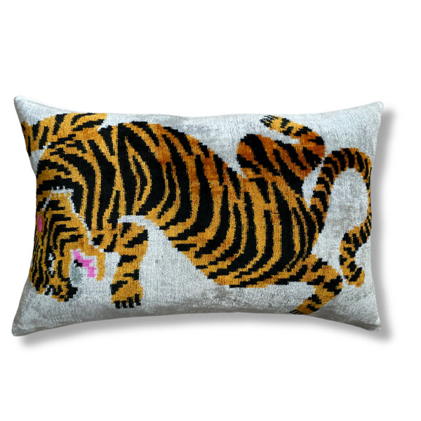 Tiger Ikat Velvet cushion cover - 40 x 60 cm