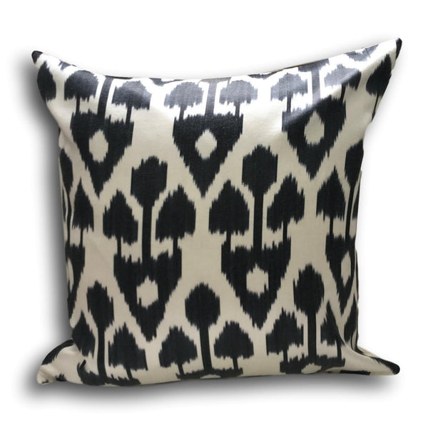 IKAT cushion cover - Black Tribal - 50 x 50 cm