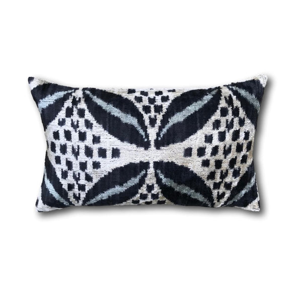 IKAT cushion cover - Black and Blue - Velvet - 30 x 50 cm