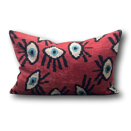 Velvet cushion cover - Red Eye - 40 x 60 cm