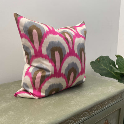 IKAT cushion cover - Pink and Brown - 50 x 50 cm
