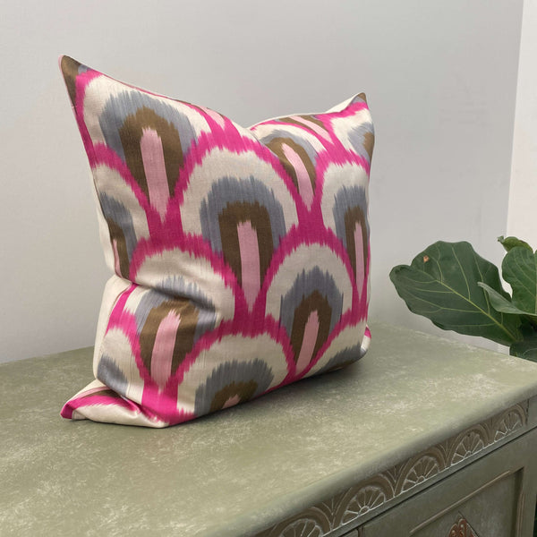 IKAT cushion cover - Pink and Brown - 50 x 50 cm