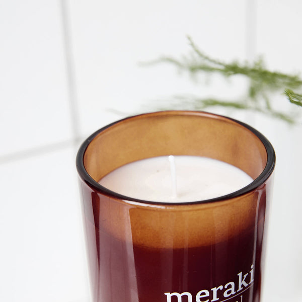 meraki scented candle - Nordic pine (35 hour burn time)